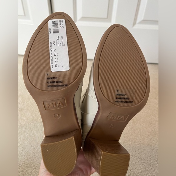 MIA White Cowboy Boots size 7 - Picture 5 of 5
